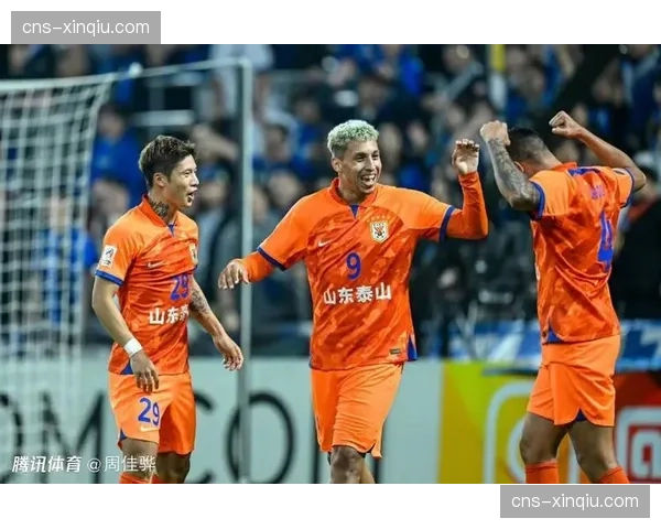 上海海港公布对阵山东泰山首发名单，奥斯卡、克雷桑领衔